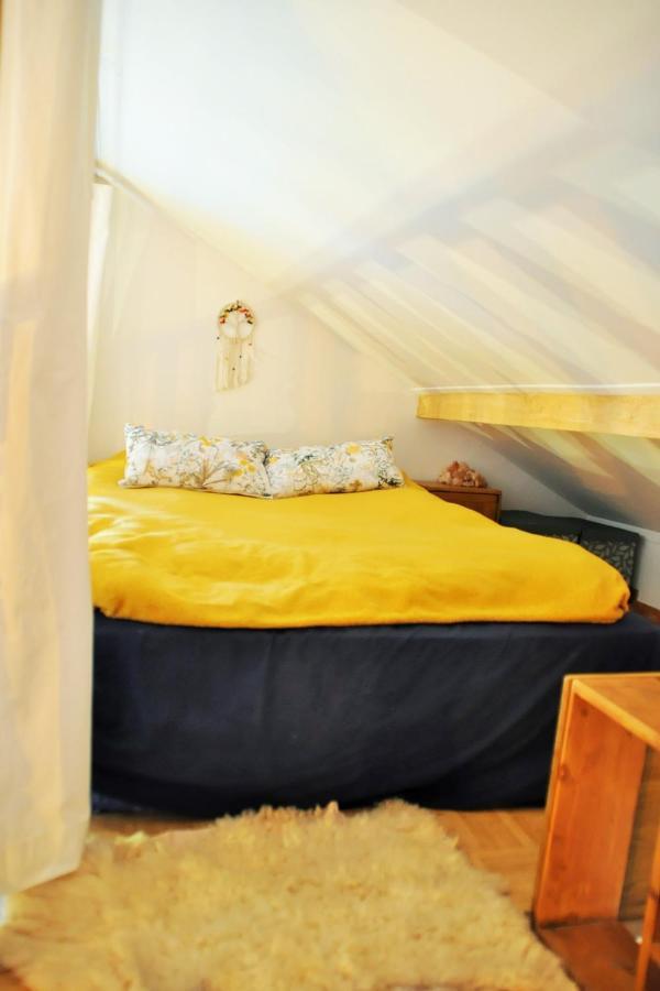 Cozy Mini House With Beautiful Views Apartment Eygliers Exterior photo