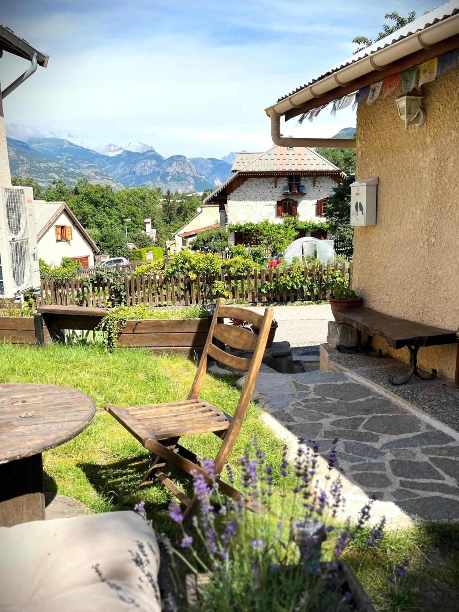 Cozy Mini House With Beautiful Views Apartment Eygliers Exterior photo