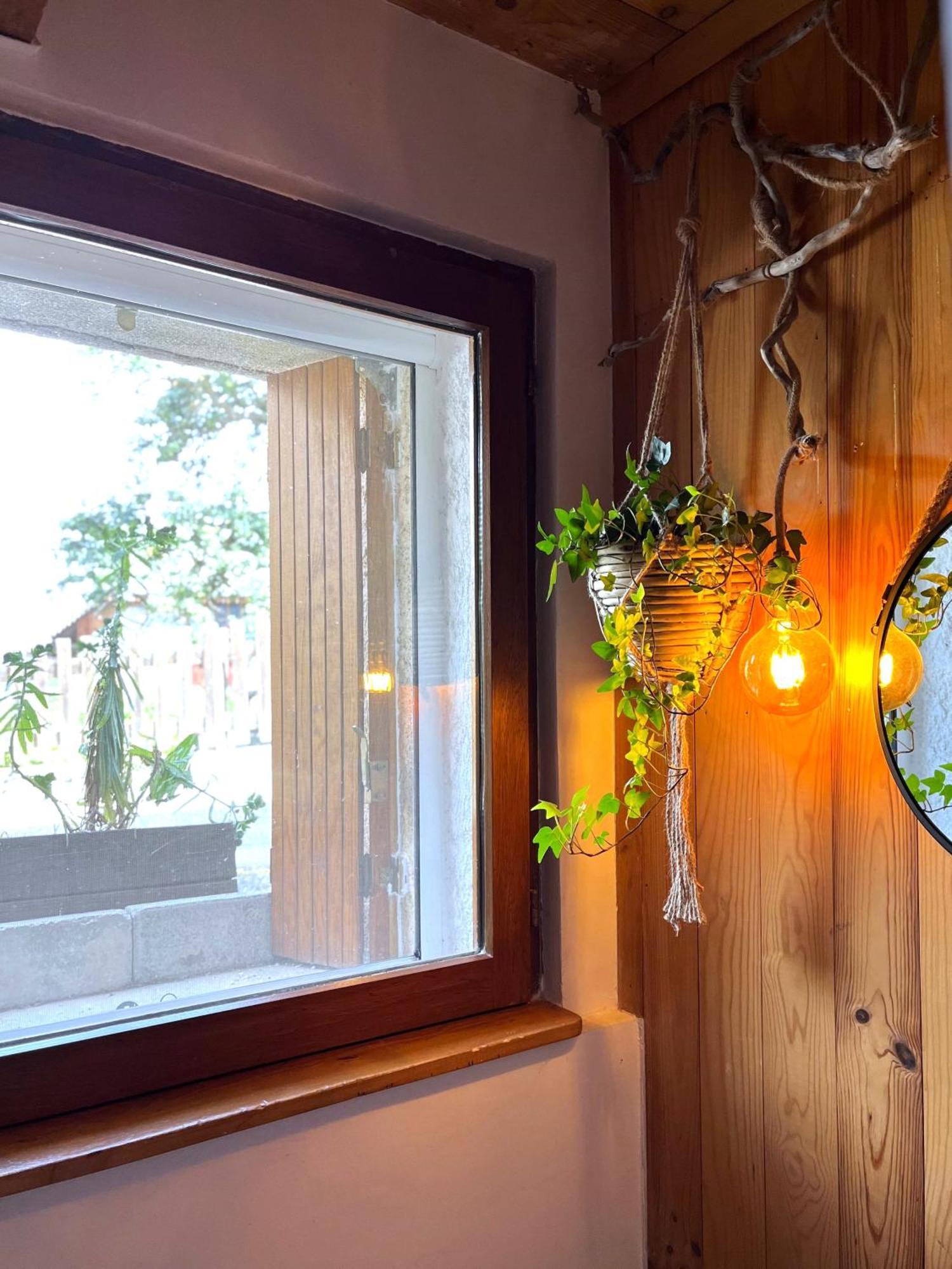 Cozy Mini House With Beautiful Views Apartment Eygliers Exterior photo