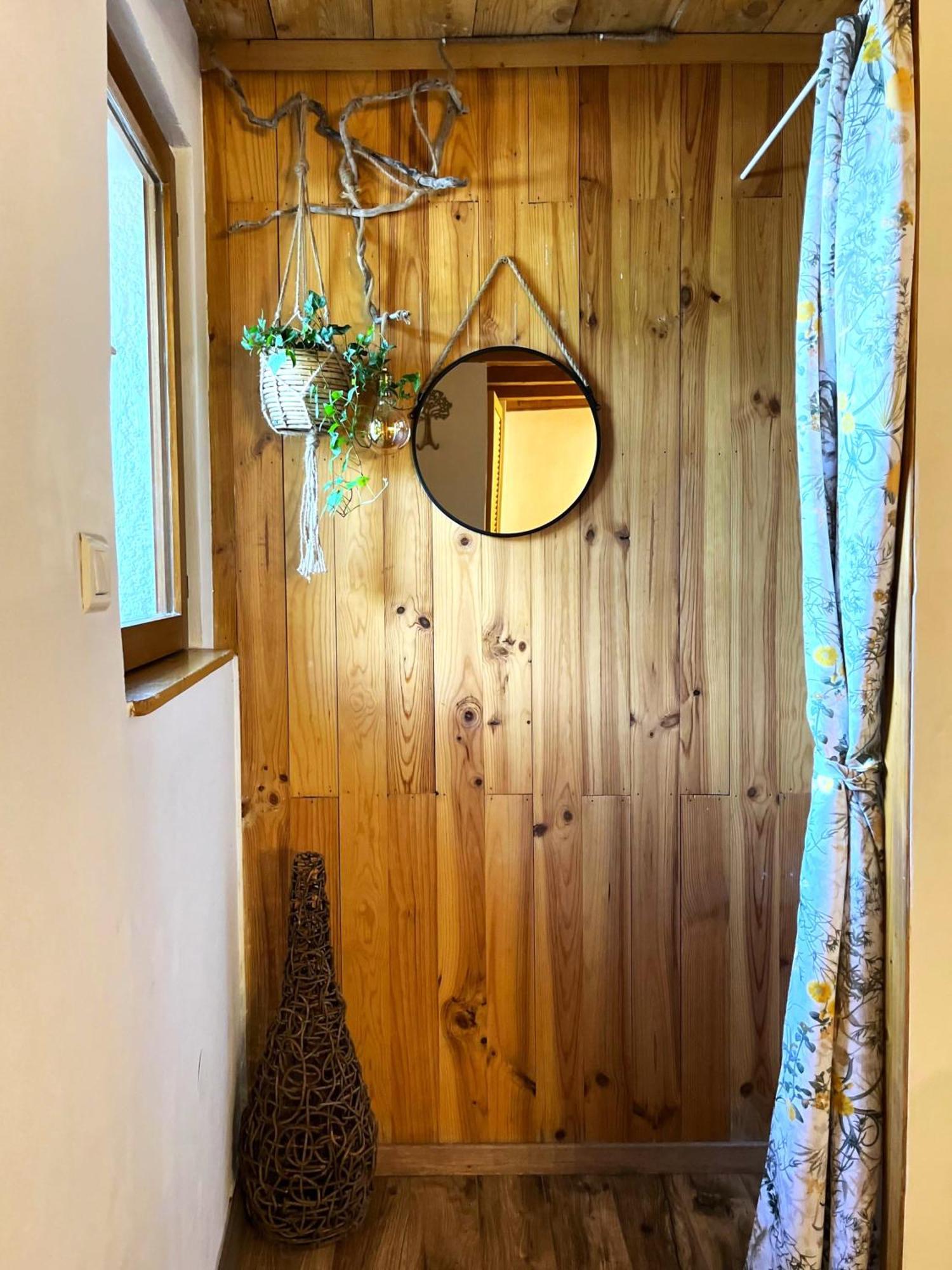 Cozy Mini House With Beautiful Views Apartment Eygliers Exterior photo
